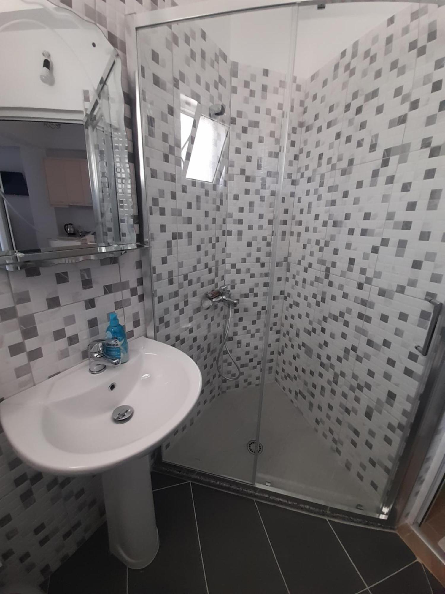 Guesthouse Noan&Yliona Ksamil Bilik gambar
